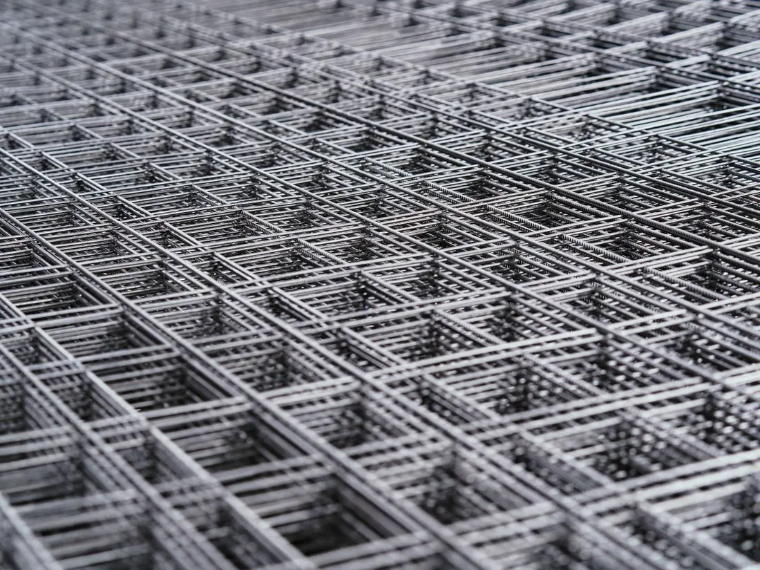 Stacked welded steel wire mesh panels